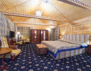 *Парк-отель "Покровское" (бывш. "Царский лес")