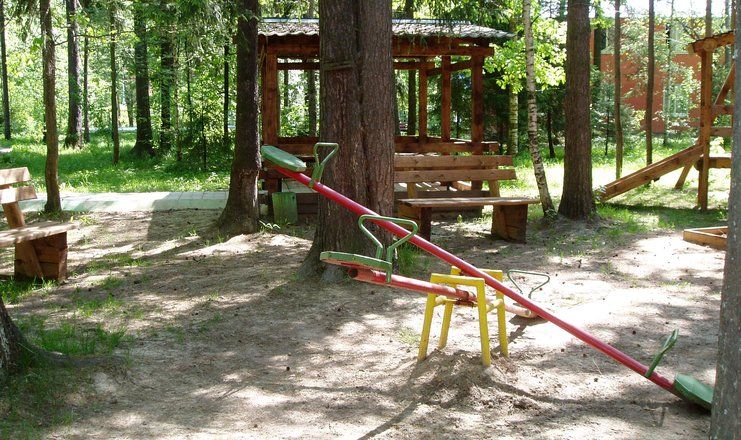 *Парк-отель "Покровское" (бывш. "Царский лес")