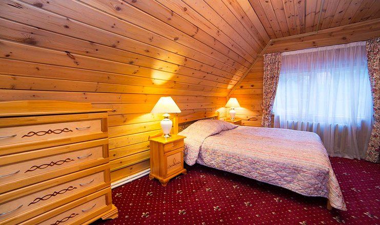 *Парк-отель "Покровское" (бывш. "Царский лес")