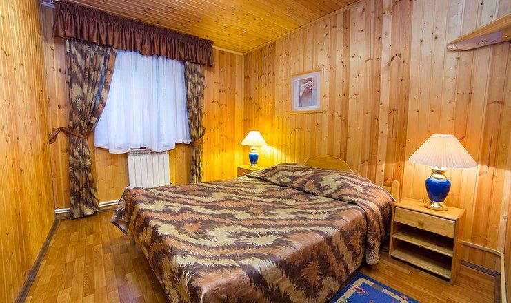 *Парк-отель "Покровское" (бывш. "Царский лес")